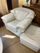 Chair w ottoman