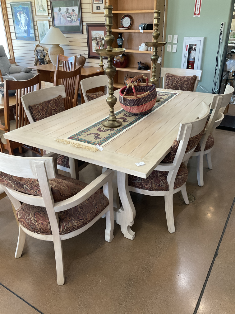 Table w Chairs