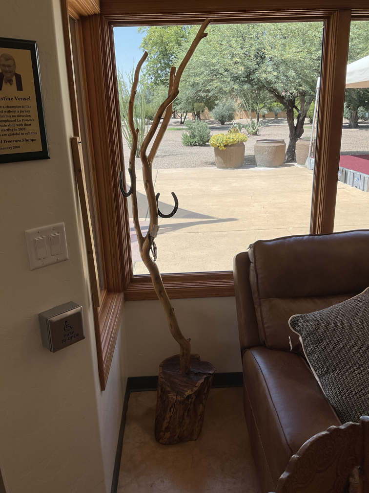Hall tree