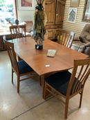Table w Chairs