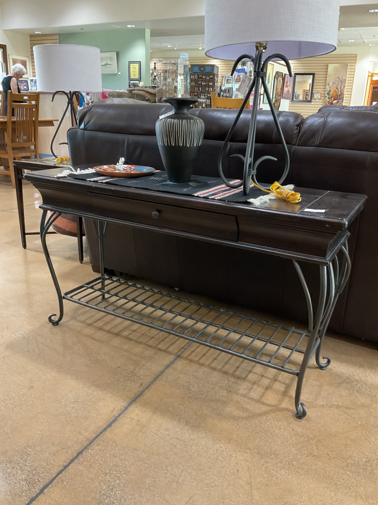Table (Sofa)