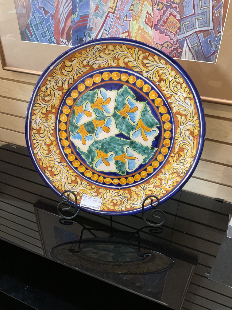 Plate w stand
