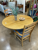 Table w Chairs
