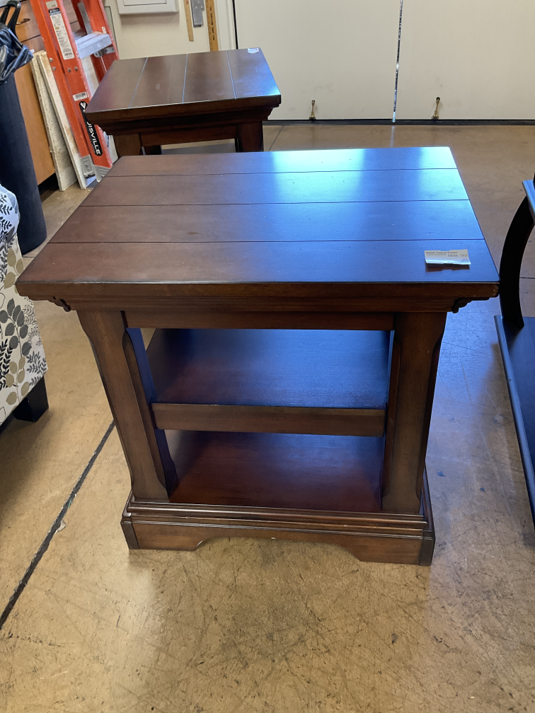 Table (Side/End)