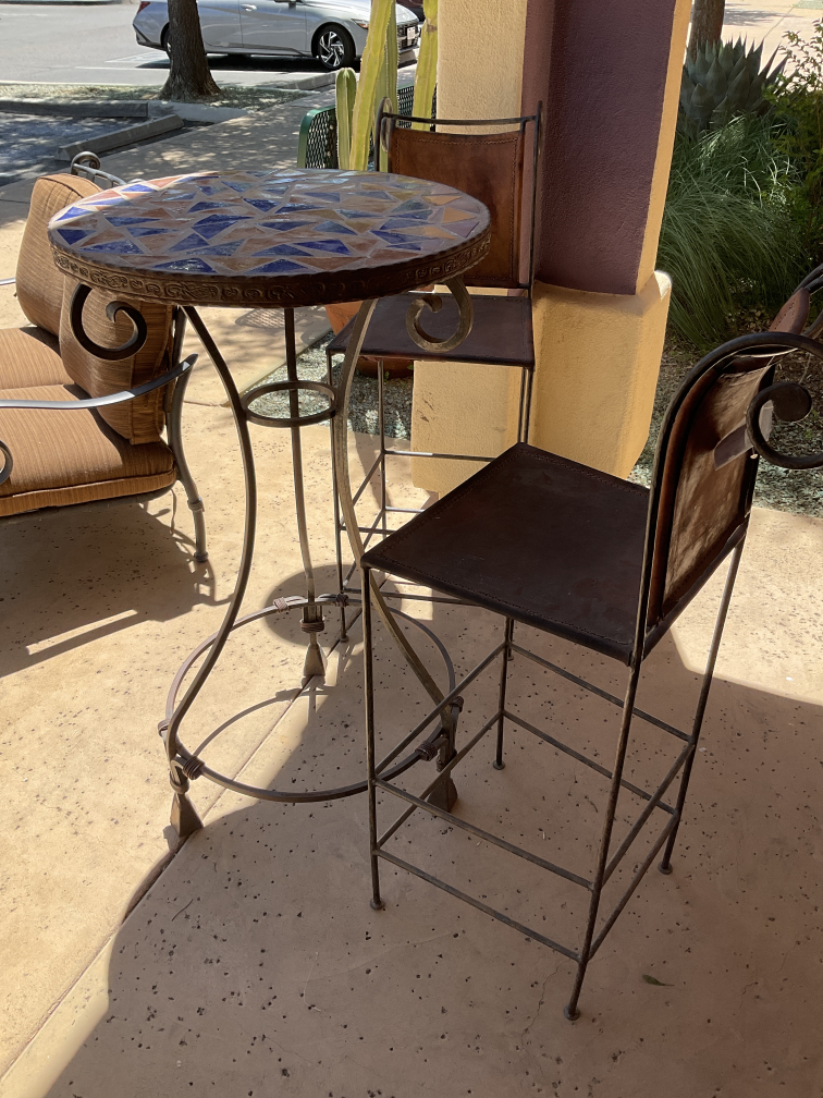 Table w Chairs