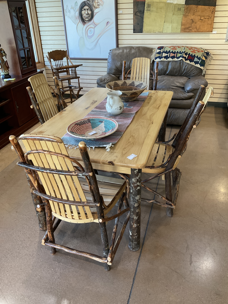 Table w Chairs