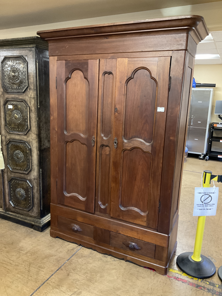 Armoire