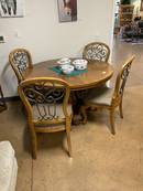 Table w Chairs
